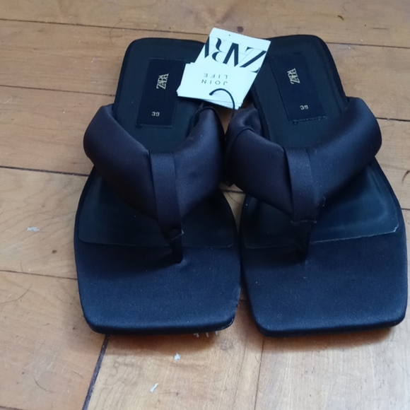 ZARA quilted sandals - Picture 2 of 4